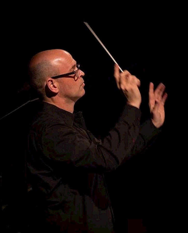 gil-rose-conducting.jpg